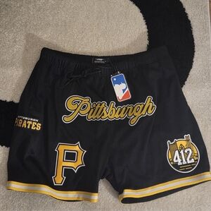 PRO STANDARD PITTSBURGH PIRATES AREA CODE MESH SHORTS